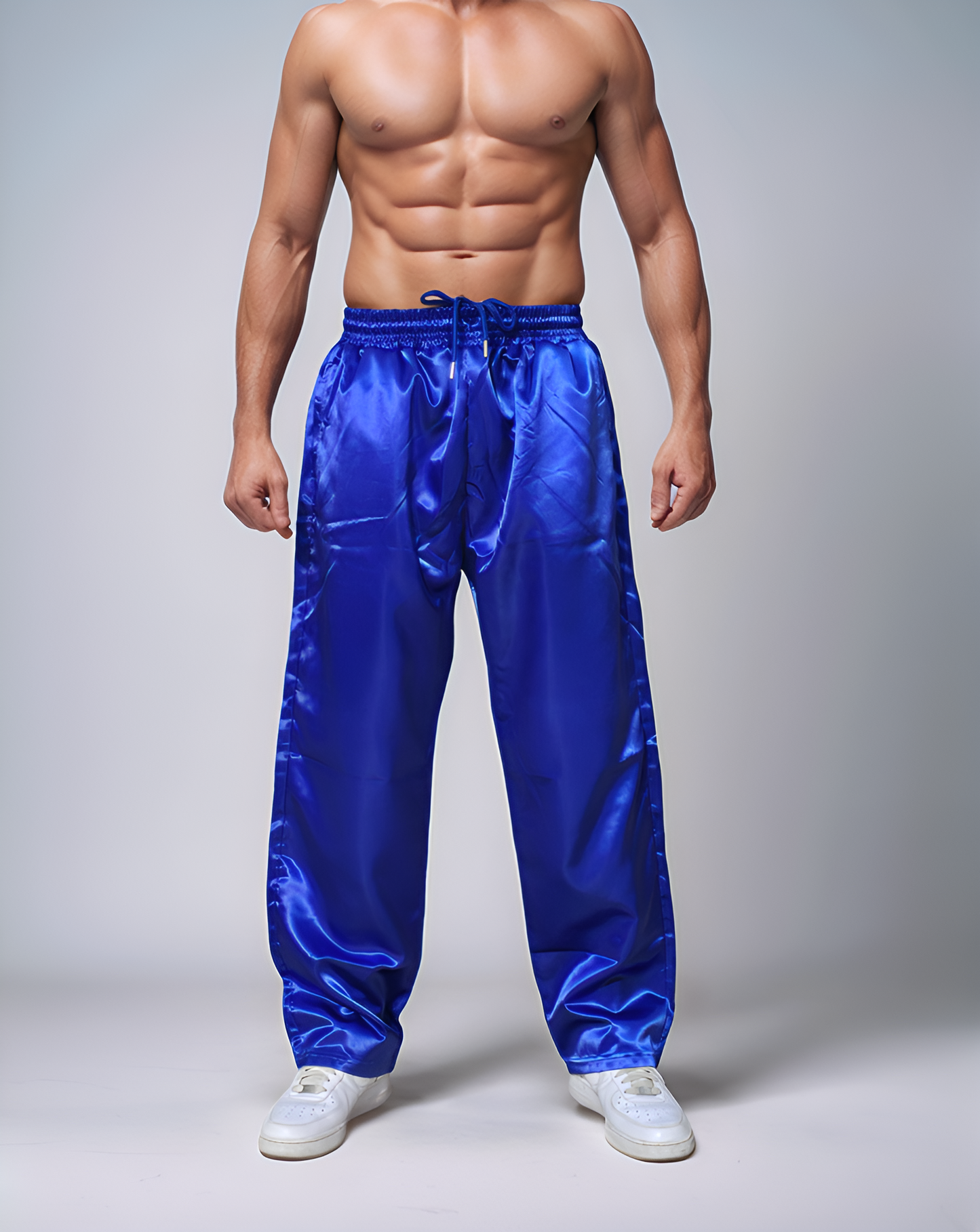 .Sportlich. Stylisch. Strahlend. Deine neue Satin-Baggy- R-Blau Hose