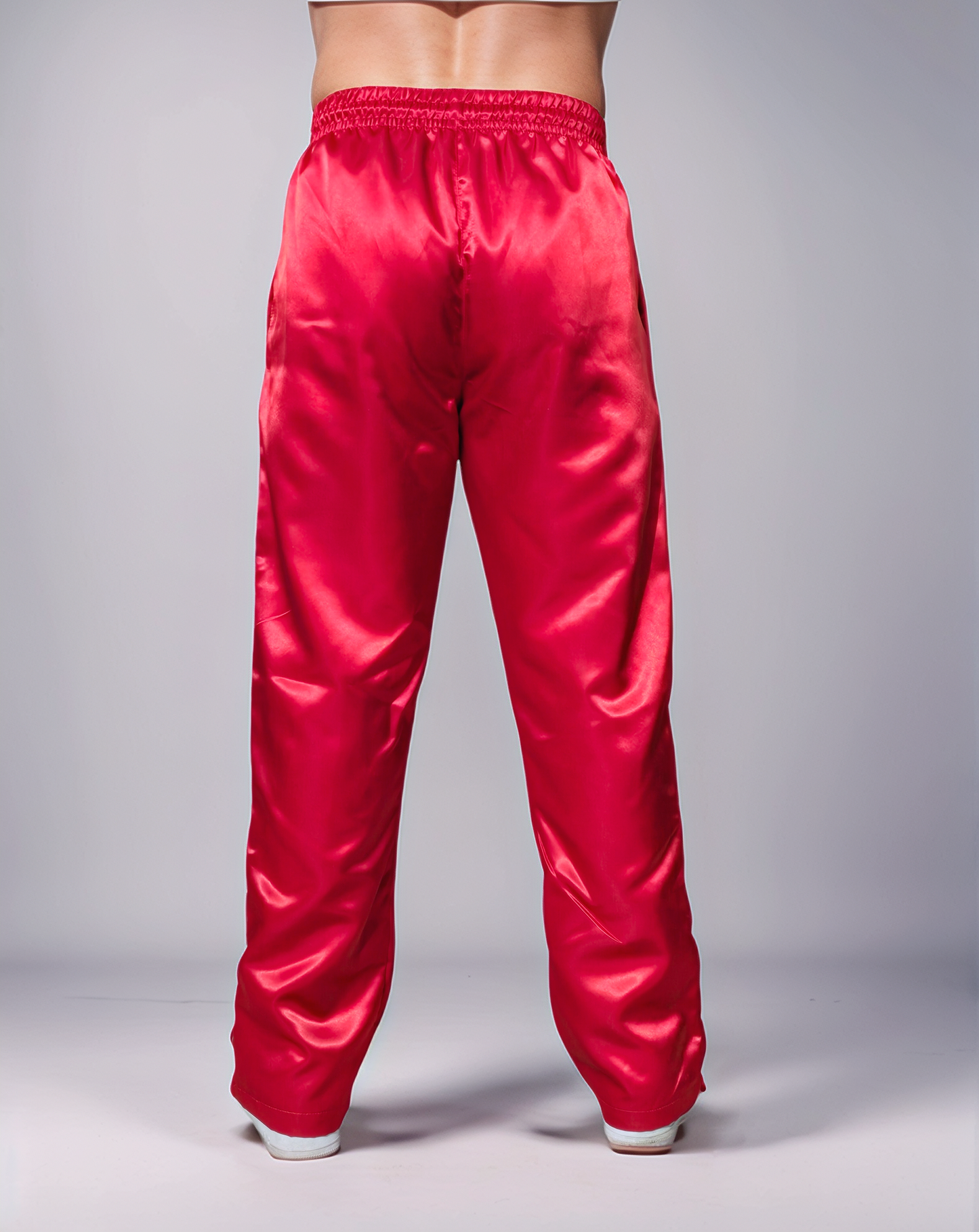 .Rote Glänzende Satin-Trainingshose – Sportliche Jogger mit Mesh-Innenfutter & seitlichen Reißverschlüssen für Komfort & Stil