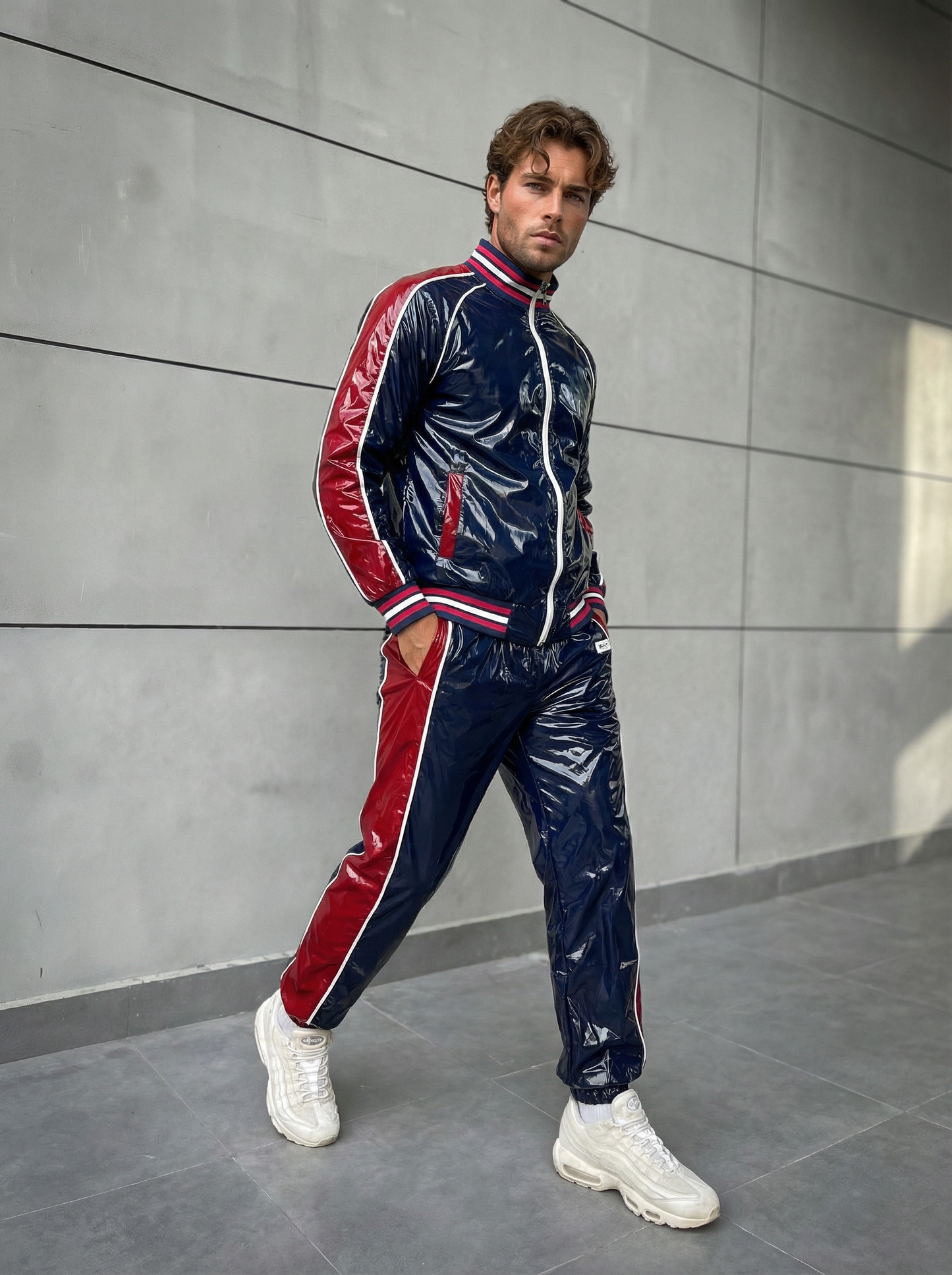 .PU-Nylon Performance Track Suit – Glossy Sport Look